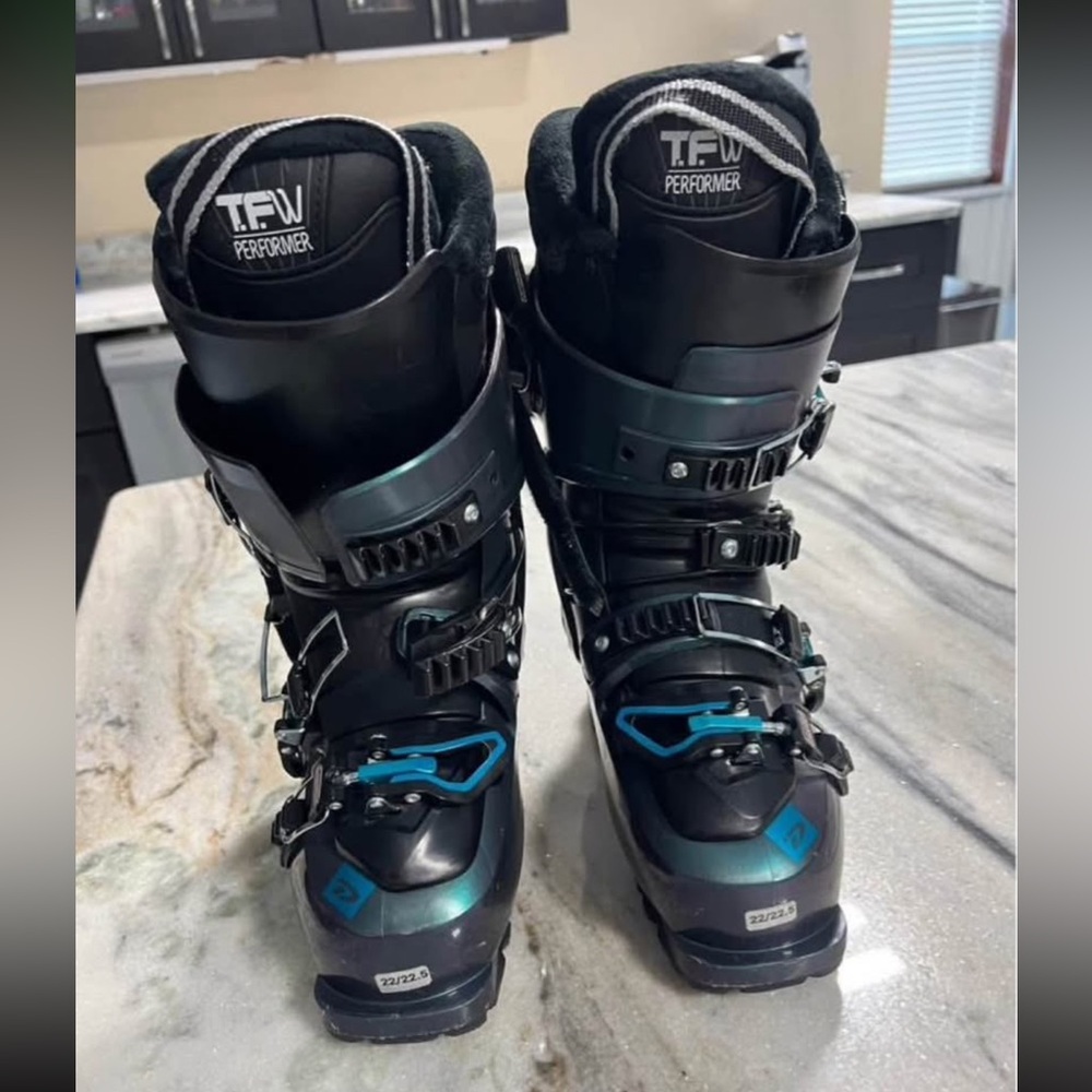 Dabello Ski Boots